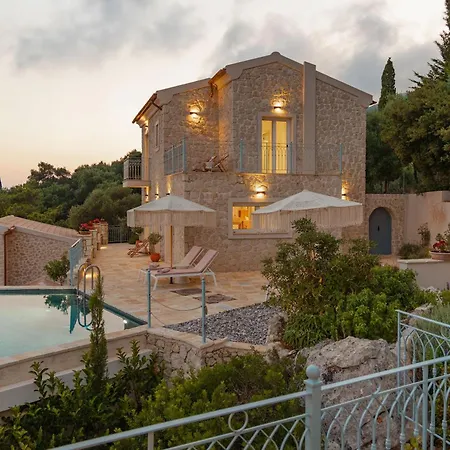 Villa Thea Mare Maistro By Posarellivillas Lakones