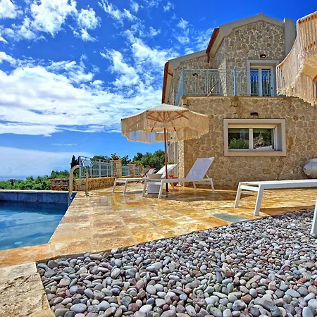 Villa Thea Mare Maistro By Posarellivillas